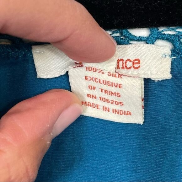 Sundance Enchanted Evening Silk Tunic Blue Teal Crochet Lace Medium - Picture 6 of 7